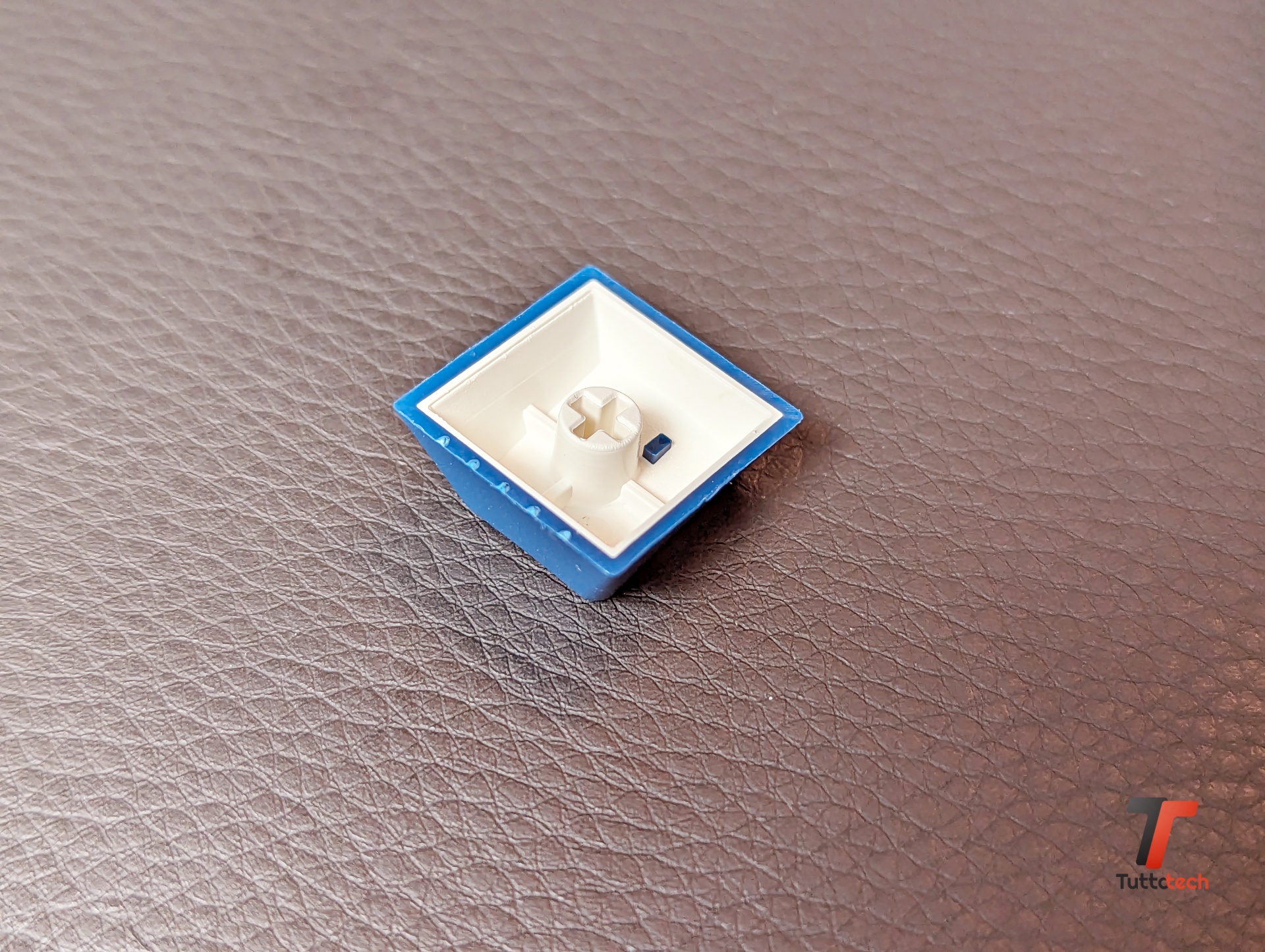 Recensione Keychron V8, è la tastiera meccanica "Alice" definitiva? 12