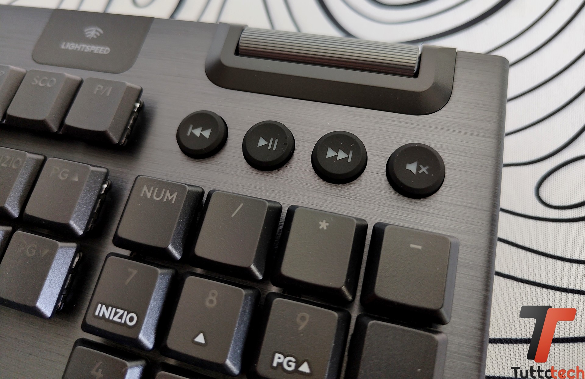 Recensione Logitech G915 X LIGHTSPEED: ecco cosa e come migliora la tastiera da gaming per eccellenza 9